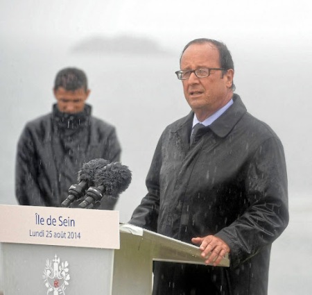 Who'll stop the rain ? (François Hollande, Ile de Sein, 25.08.2014)